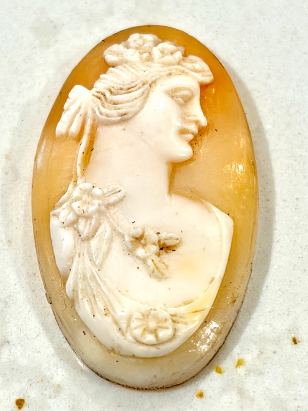 Antique Victorian / Edwardian Hand-Carved Shell Cameo - Circa 1890sEra